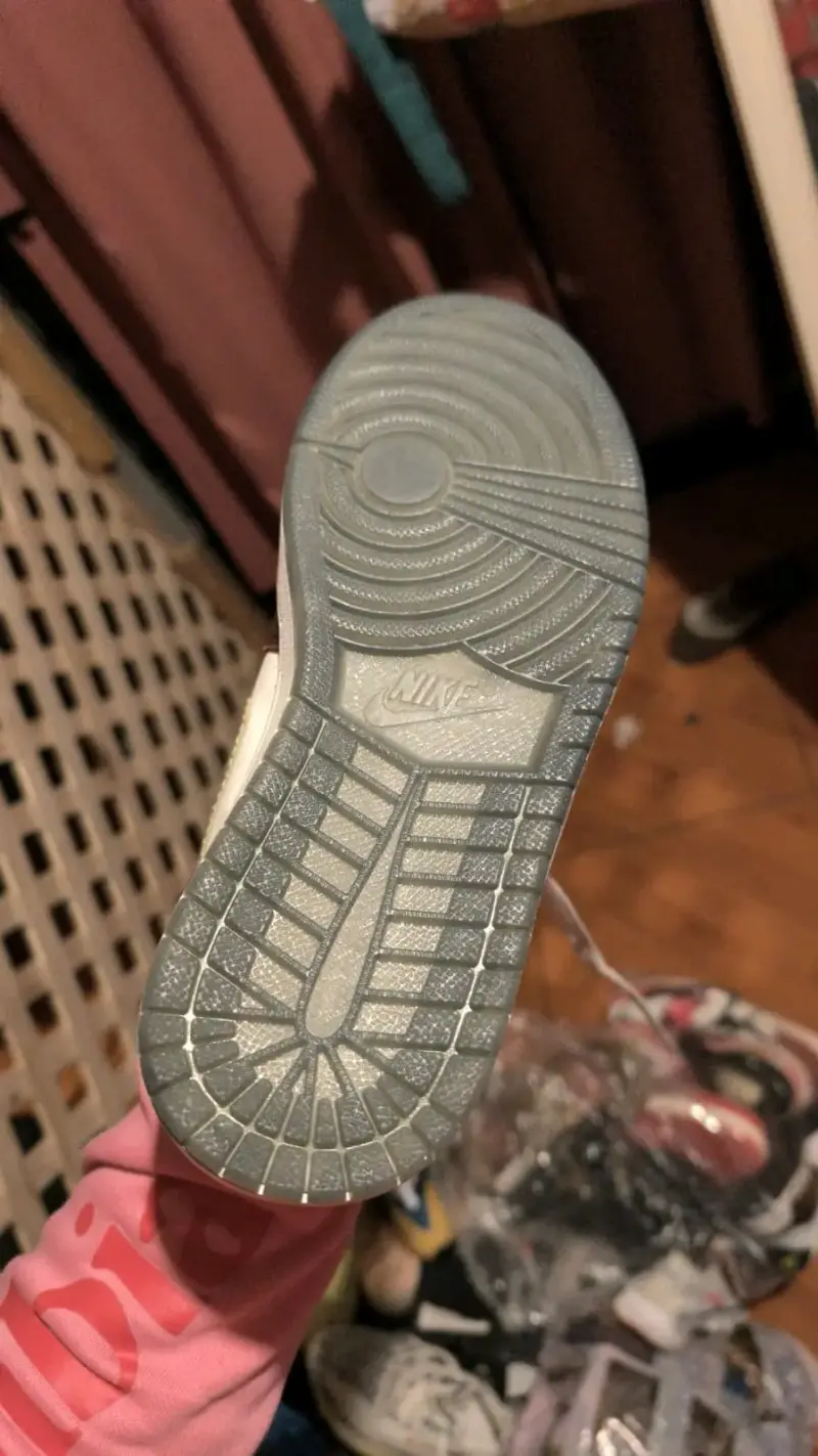Zapatillas deportivas blancas y burdeos para mujer - 3