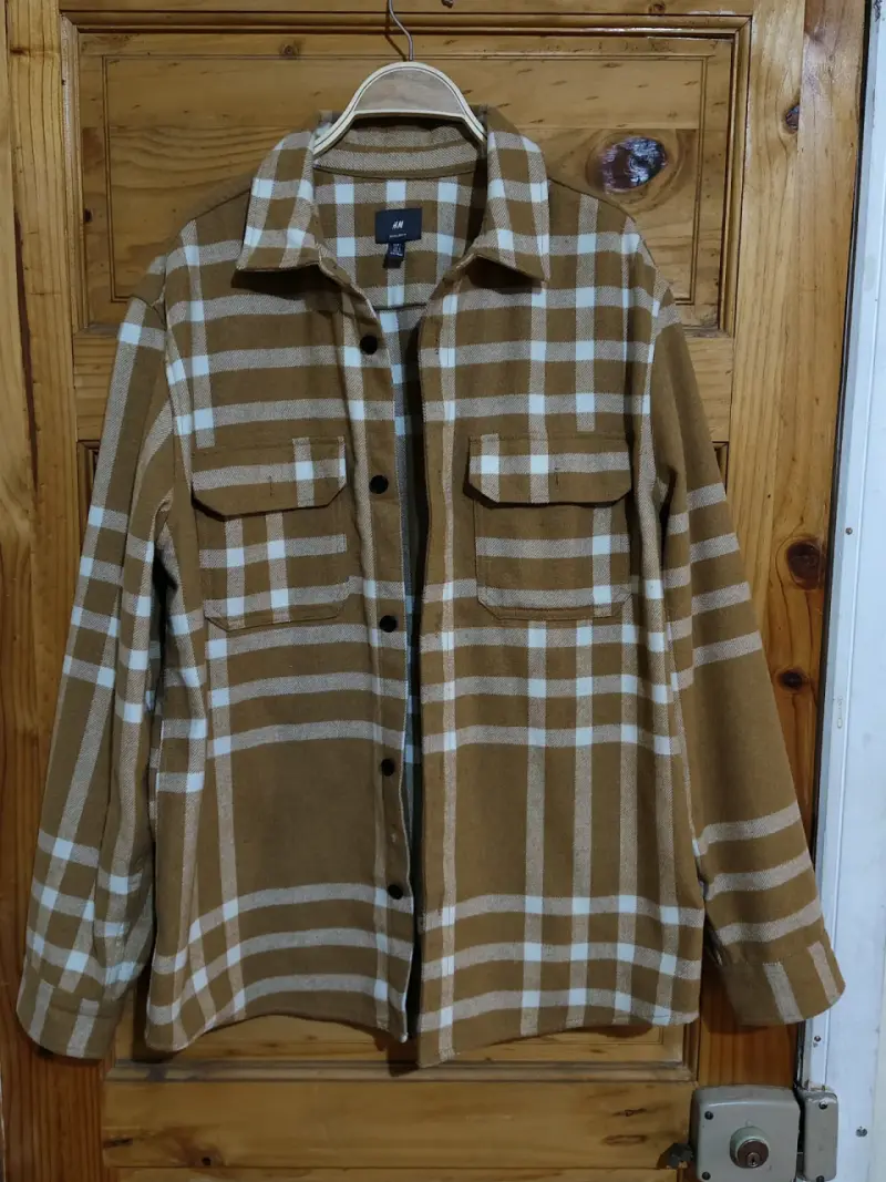Camisa de franela a cuadros marrón H&M - 2