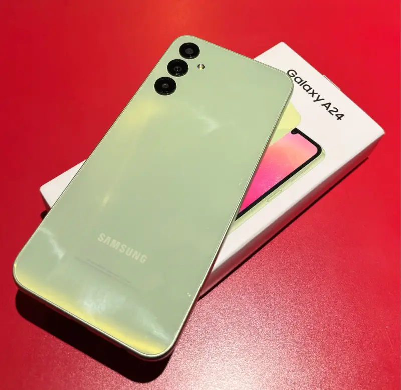 Samsung Galaxy A24 nuevo color verde - 1