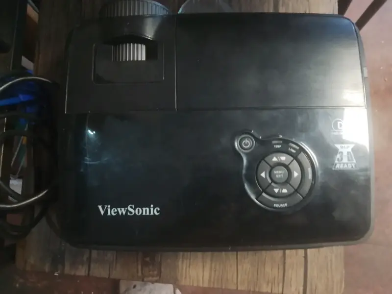 Proyector ViewSonic PJD5112 con múltiples entradas - 2