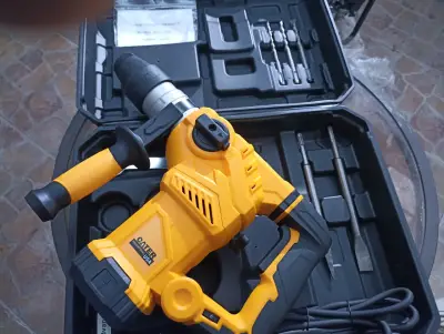 Martillo Rotativo Cater Industrial con Accesorios - miniatura 1
