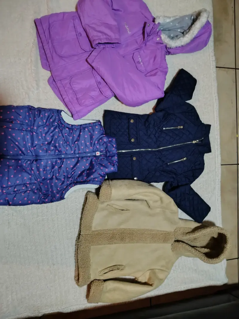 Lote de ropa infantil variada de invierno y verano - 2