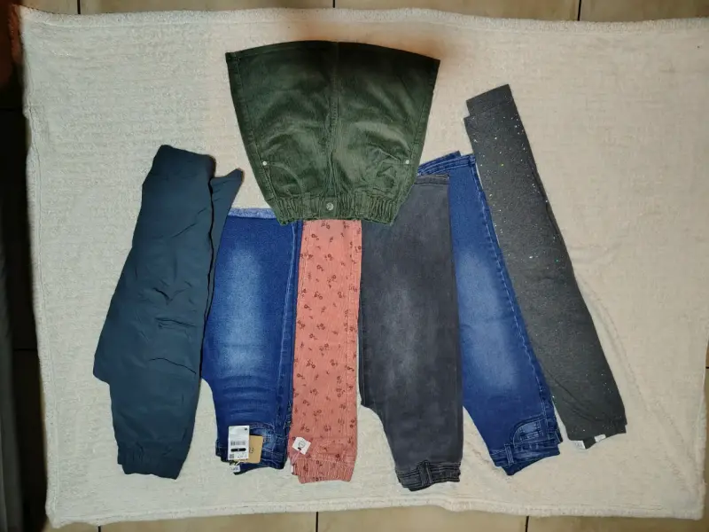 Lote de ropa infantil variada de invierno y verano - 4