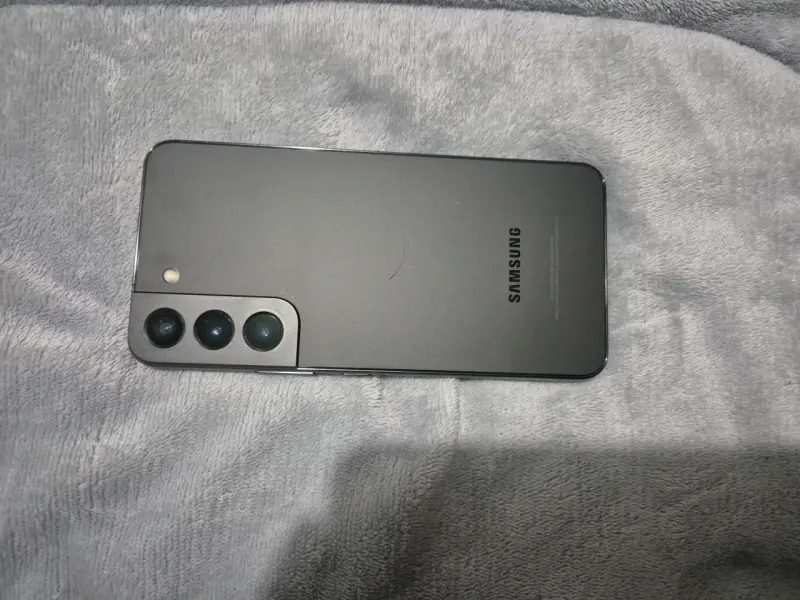 Samsung Galaxy S22 5G - 1