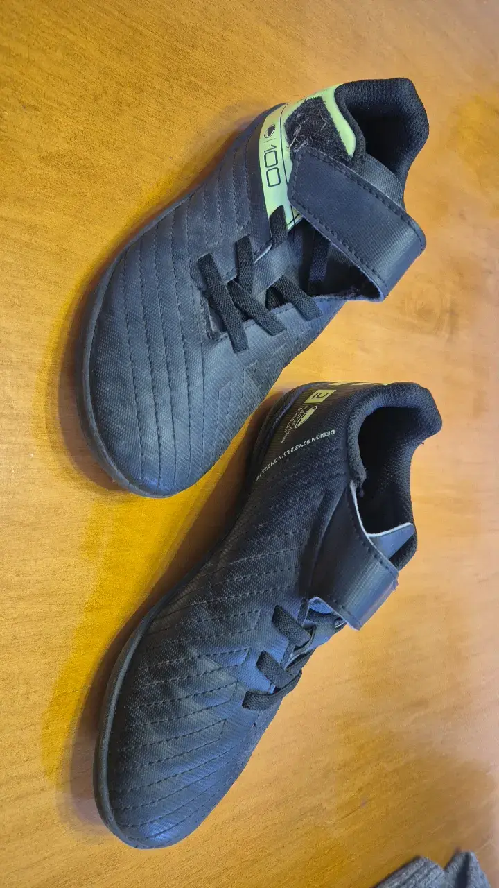 Zapatillas de fútbol negras con velcro - 1