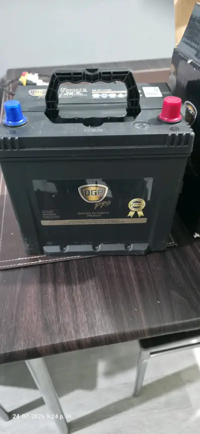 Batería automotriz 12 volt. - miniatura 2
