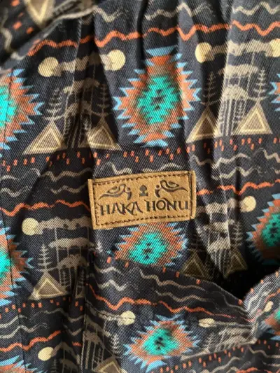 Camisa estampada Haka Honu para hombre - miniatura 3