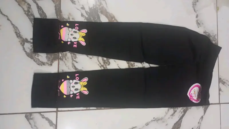 Leggings grises para niña con diseño de conejo - 6