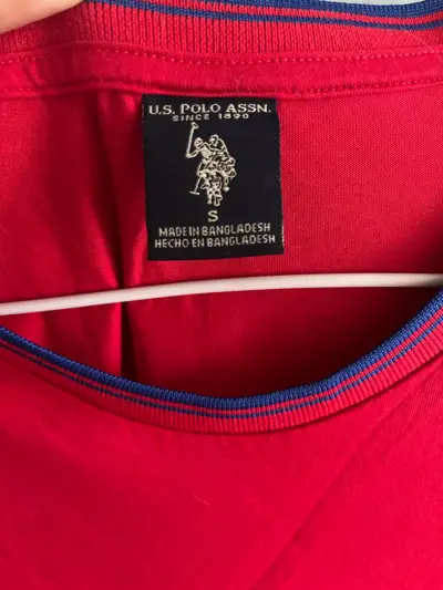 Polera roja U.S. Polo Assn para hombre - miniatura 2