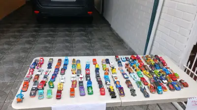 Colección de autos hot wheels - miniatura 2