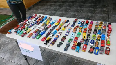Colección de autos hot wheels - miniatura 3