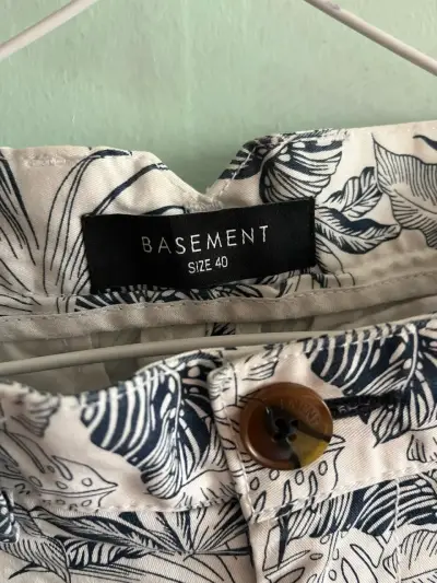 Bermudas estampadas Basement talla 40 - miniatura 2