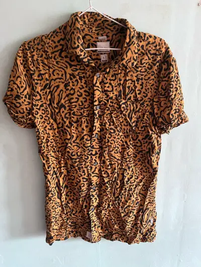 Camisa estampado animal Gotcha talla S - miniatura 1