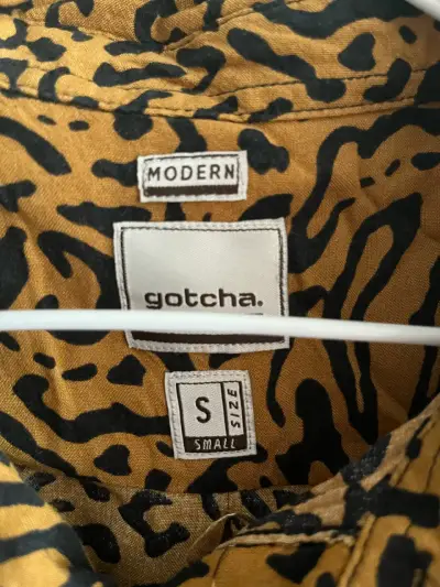 Camisa estampado animal Gotcha talla S - miniatura 3