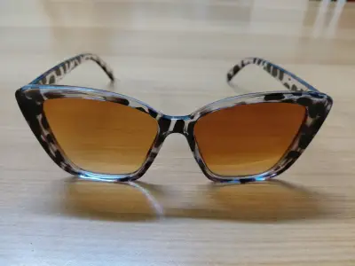 Gafas de sol estilo retro - miniatura 1