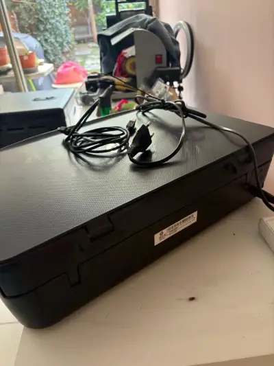 Impresora multifuncional HP deskjet ink 4535 - miniatura 5