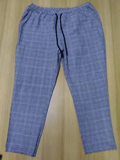 Pantalones de mujer en varios colores - miniatura 3
