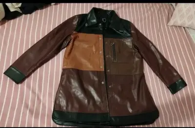 Chaqueta de ecocuero tricolor para mujer - miniatura 1