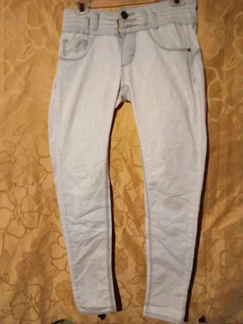 Pantalones Skinny Fit para Mujer en Gris - 5