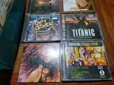 Colección de CDs y DVD variados - miniatura 3