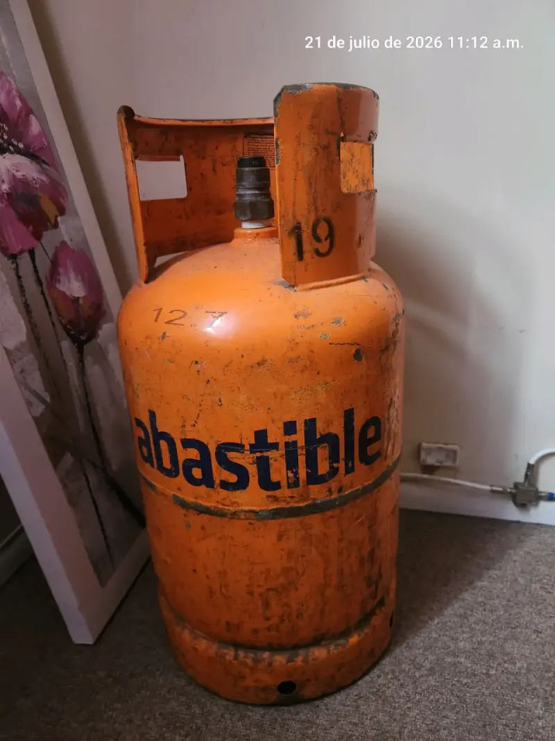 Calefactor a gas Anwo con cilindro Abastible - 3
