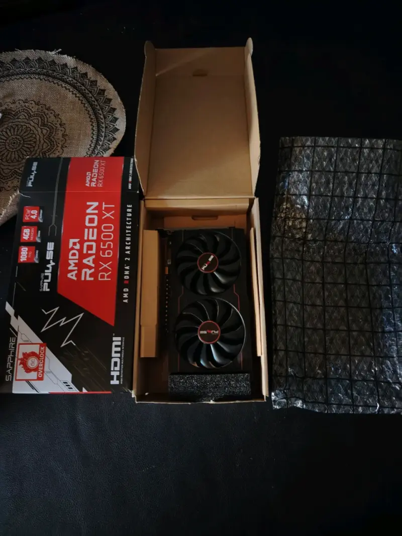 AMD Radeon RX 6500 XT - 4