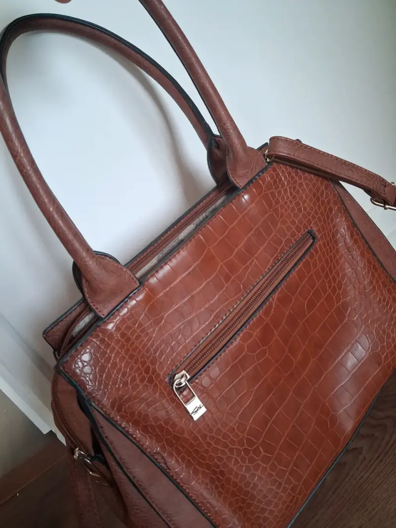 Cartera café marca Sei - 2