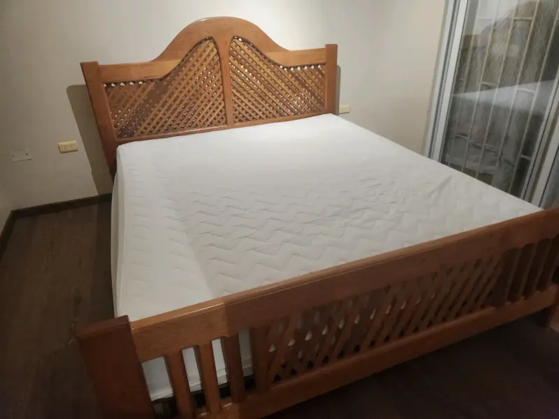 Cama King +colchon(madera roble) - 2