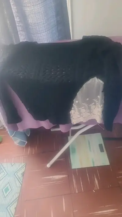 Pantalones de cuero sintético negro para mujer - miniatura 6