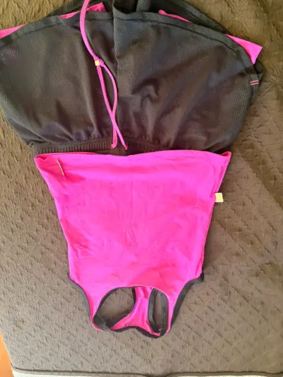 Conjunto deportivo negro y fucsia colombiano - miniatura 2