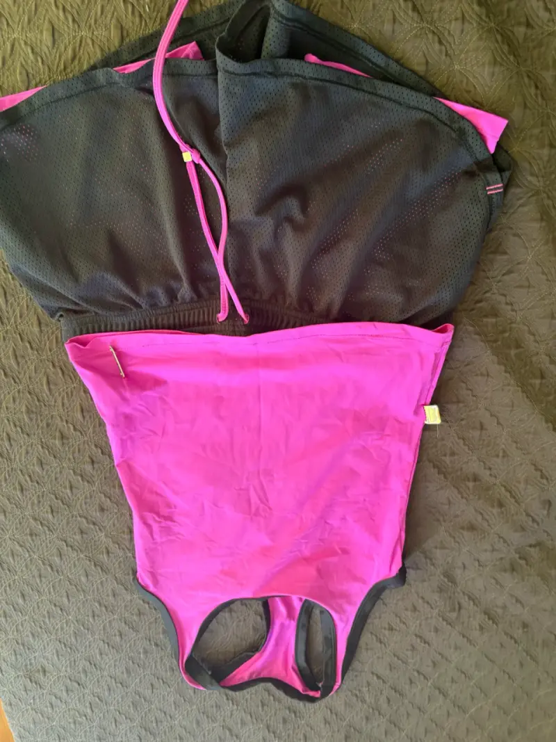 Conjunto deportivo negro y fucsia colombiano - 4