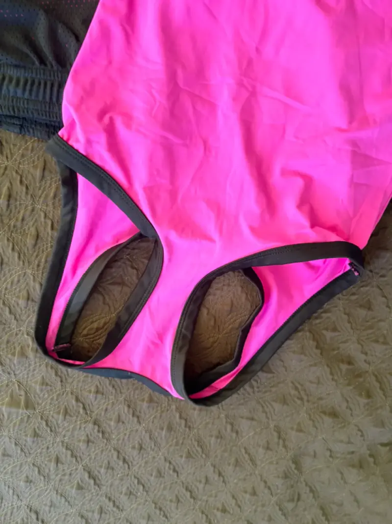 Conjunto deportivo negro y fucsia colombiano - 6