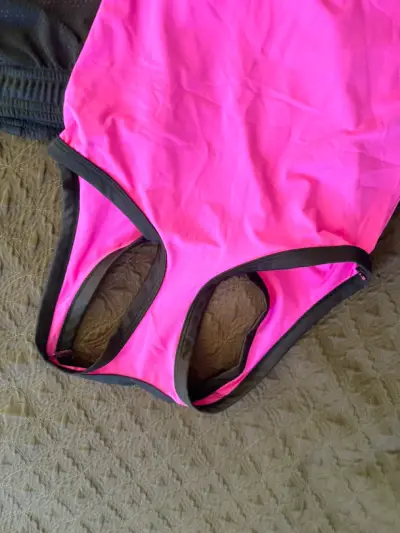 Conjunto deportivo negro y fucsia colombiano - miniatura 6