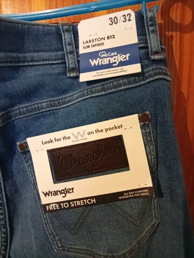 Jeans Wrangler Larston 812 Slim Tapered 30/32 - miniatura 1