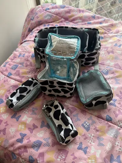 Bolso organizador de pañales con diseño de vaca - miniatura 1