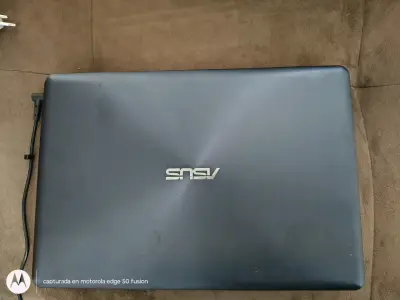 Laptop ASUS en buen estado - miniatura 1