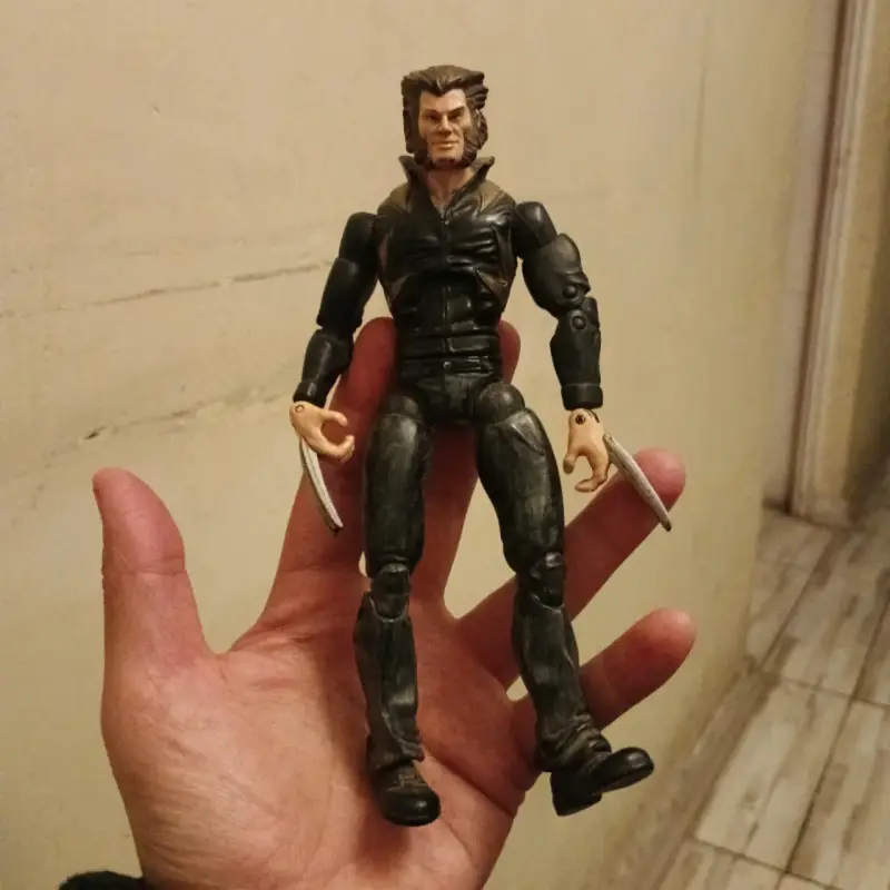 Figura de acción Wolverine articulada - 1