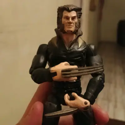 Figura de acción Wolverine articulada - miniatura 4