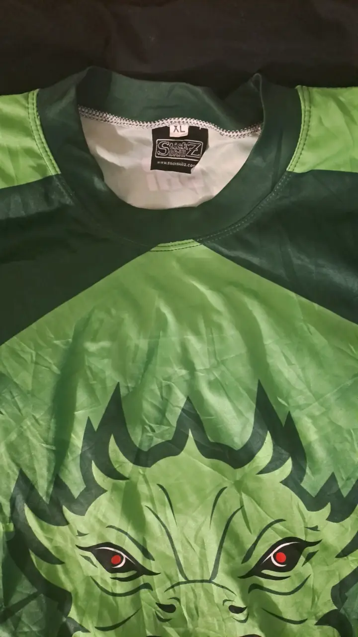 Polera verde con diseño de Bob Marley y predator - 5