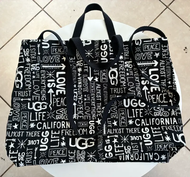 Bolso grande estampado UGG NUEVO - 1