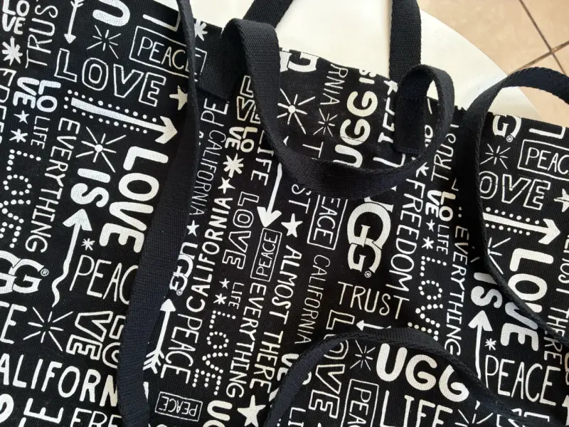 Bolso grande estampado UGG NUEVO - 2