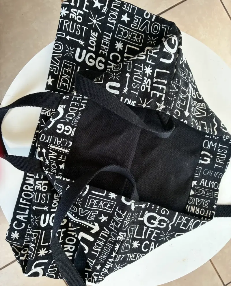 Bolso grande estampado UGG NUEVO - 3