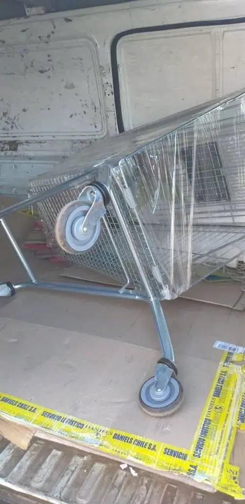 Carro de supermercado metálico usado