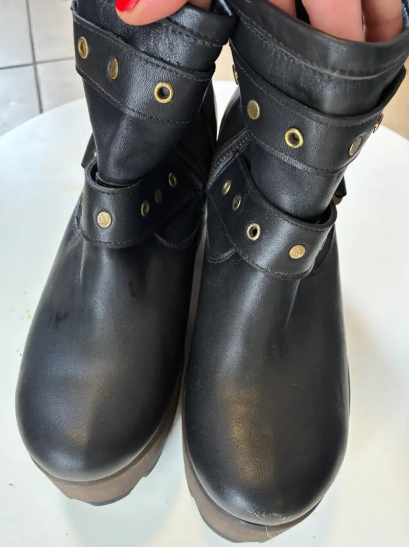 Botin cuero negro 38 con plataforma hebilla dor - 2