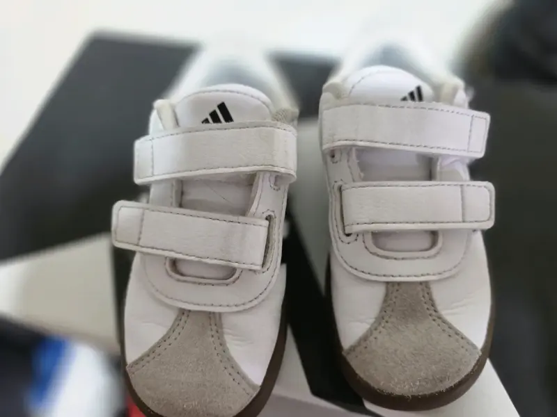 Zapatillas deportivas para niños Adidas blancas - 1