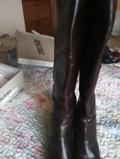 Botas de cuero marrón con tacón alto para mujer - miniatura 3