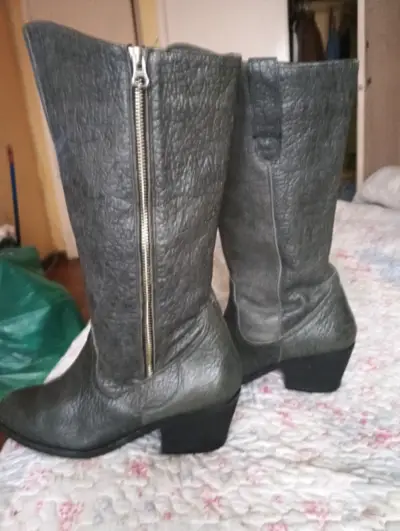 Botas de cuero plomas con cierre lateral - miniatura 1