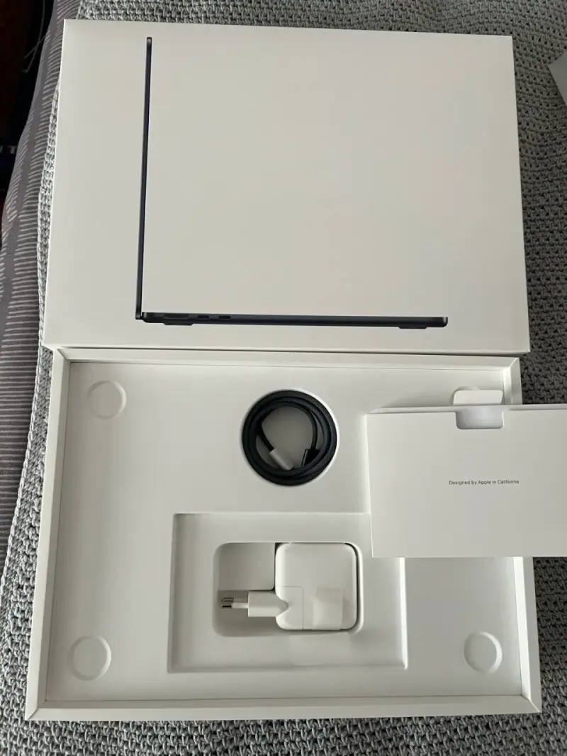 MacBook Air M2 16GB/256GB - 5