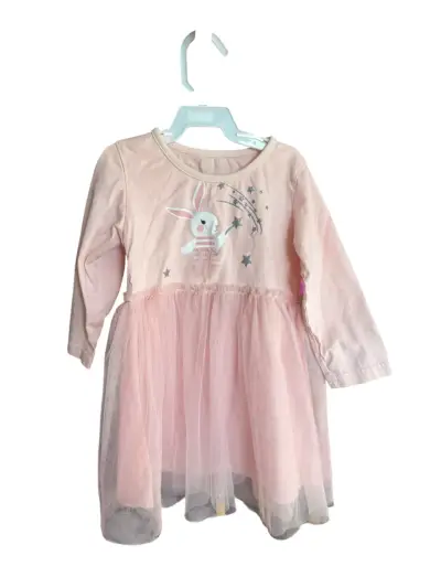 Vestido de niña rosa con diseño de conejo - miniatura 1