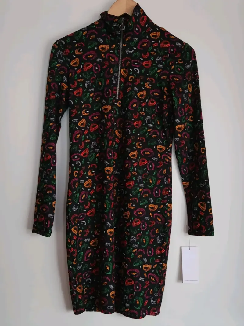 Vestido ajustado estampado multicolor con cierre